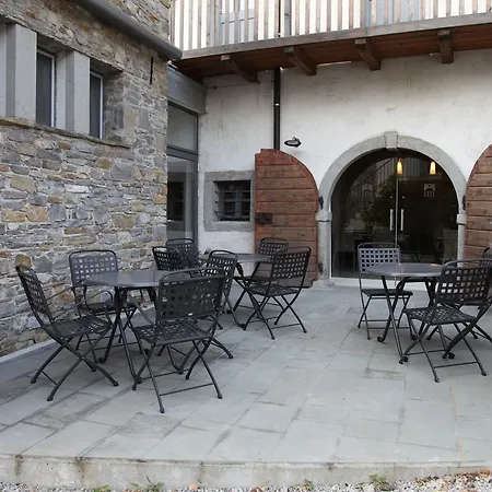 Gostinjska kuća Boutique Dvor 4*