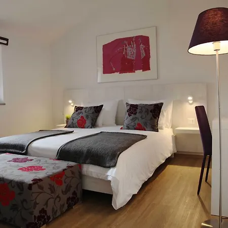 Gostinjska kuća Boutique Dvor Dobrovo