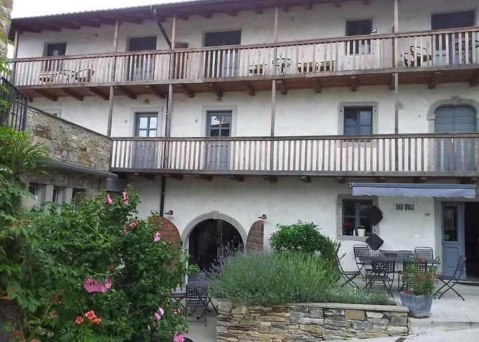 Boutique Dvor Gæstehus Dobrovo